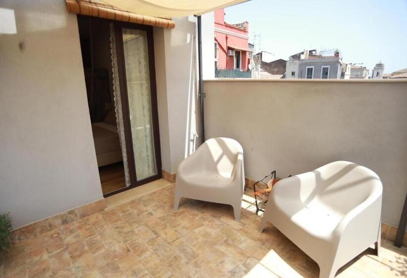 غرفة قياسية مزوَّدة بتراس, B&b Sant Agata Patrona