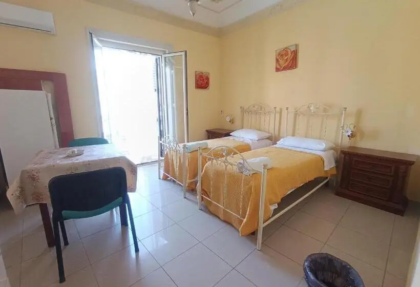 Standard room with outdoor bath, Alloggio Dei Mille