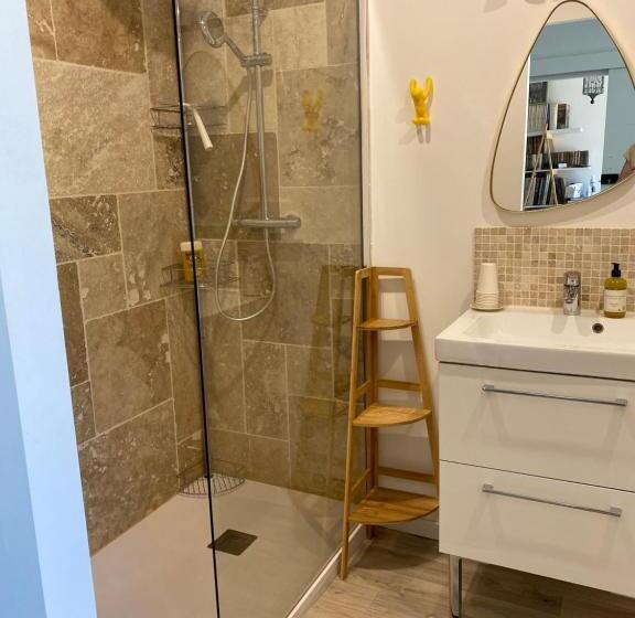 اتاق استاندارد با تراس, Côté Court