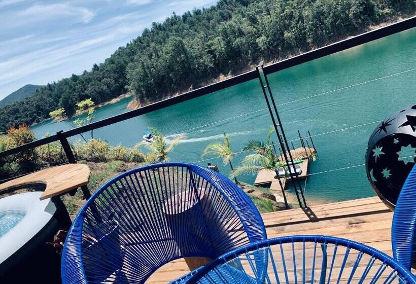 מיטת קינג בסוויטה, Asis Glamping 1