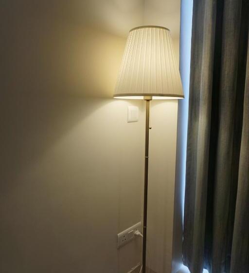 מיטת קינג בסוויטה, Comfort Inn Dhaliwals, Gurgaon