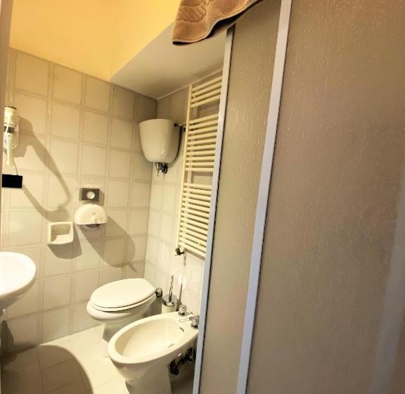 이코노미 싱글 룸, San Francesco E Il Lupo