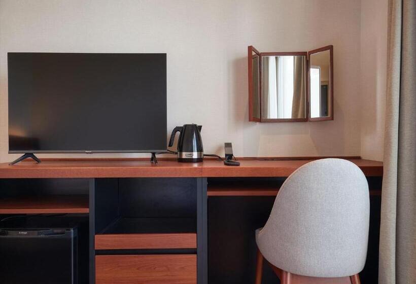 غرفة قياسية فردية, The Grand Hotel Ginowan