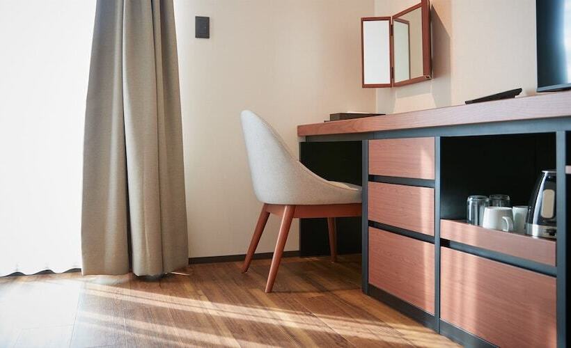 غرفة ديلوكس, The Grand Hotel Ginowan