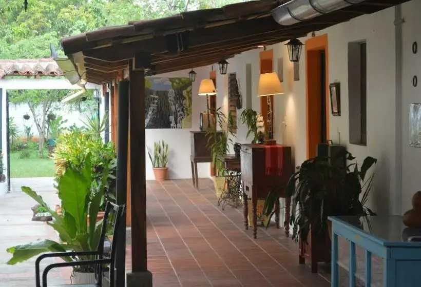 スタンダードルーム, Hostal Koltin Suchitoto