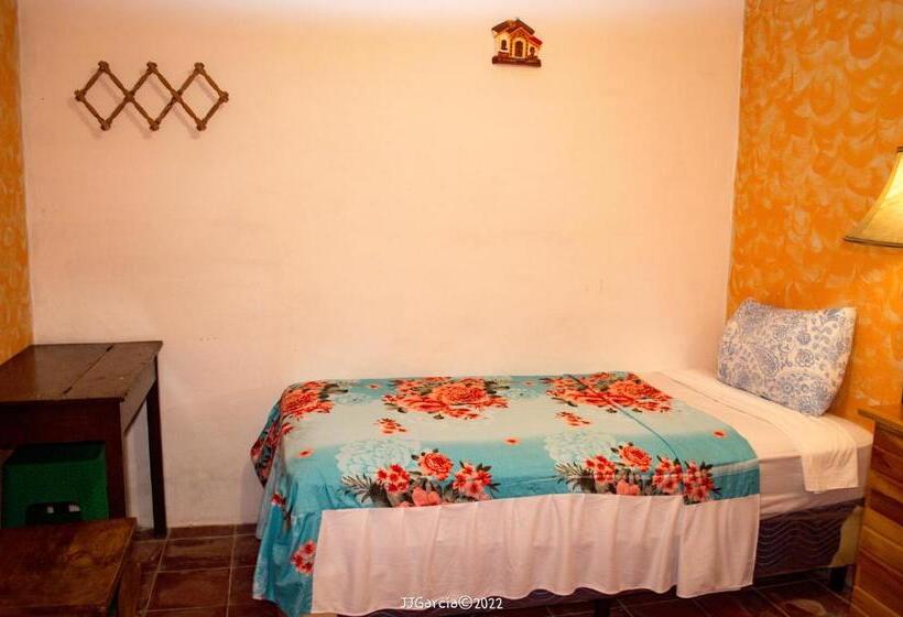 חדר משפחתי, Hostal Koltin Suchitoto