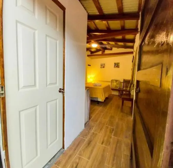 スーペリアールーム, Hostal Koltin Suchitoto