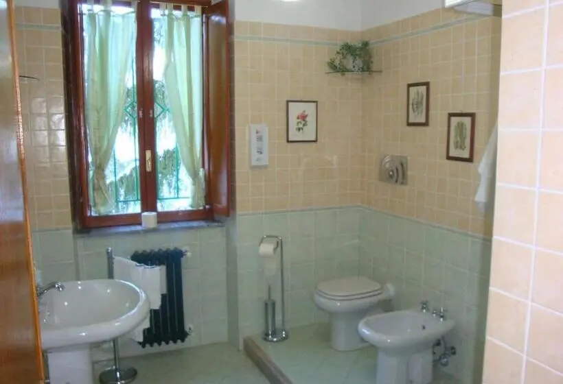 スタンダードトリプルルーム, B&b Villa Tina