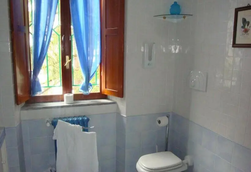 スタンダード４人部屋, B&b Villa Tina