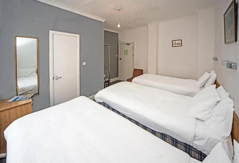 اتاق استاندارد سه نفره, The Sherwood Palm Hotel, Torquay Beach