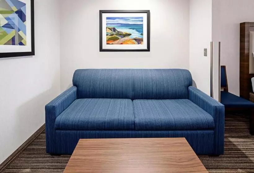 Sviitti Liikuntarajoitteisille, Holiday Inn Express Hotel & Suites Atascadero, An Ihg