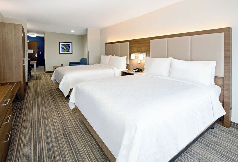 جناح لذوى الاحتياجات الخاصة, Holiday Inn Express Hotel & Suites Atascadero, An Ihg