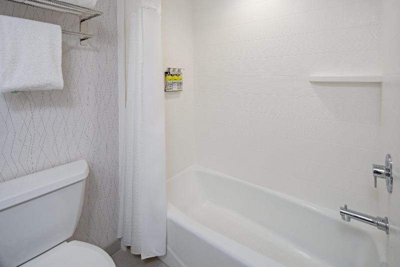 غرفة ديلوكس سرير كينج, Holiday Inn Express Hotel & Suites Atascadero, An Ihg