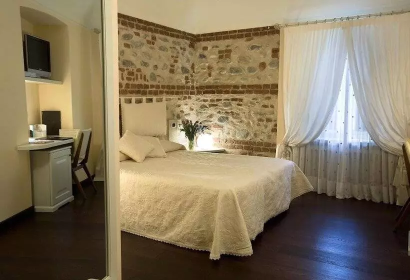 スタンダードルーム, Cascina Di Corte