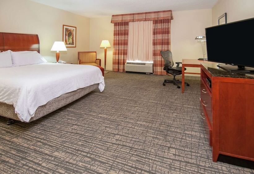 Номер Стандарт Адаптированный для Инвалидов, Hilton Garden Inn Jackson Pearl