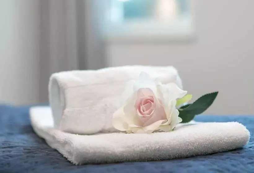 اتاق استاندارد یک نفره, Kinn Hotell Florø