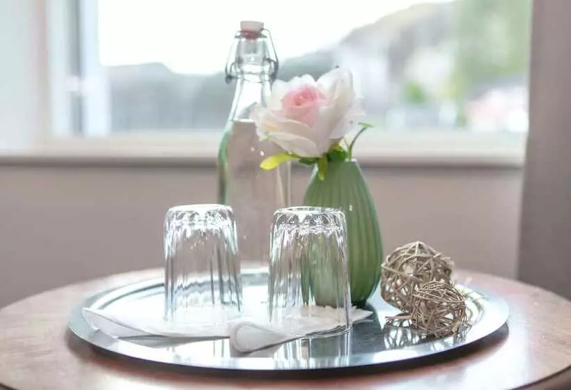 اتاق لوکس, Kinn Hotell Florø