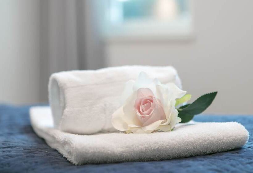 اتاق لوکس, Kinn Hotell Florø