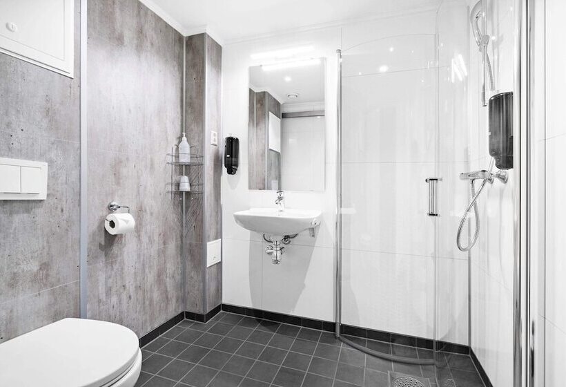패밀리 룸, Kinn Hotell Florø