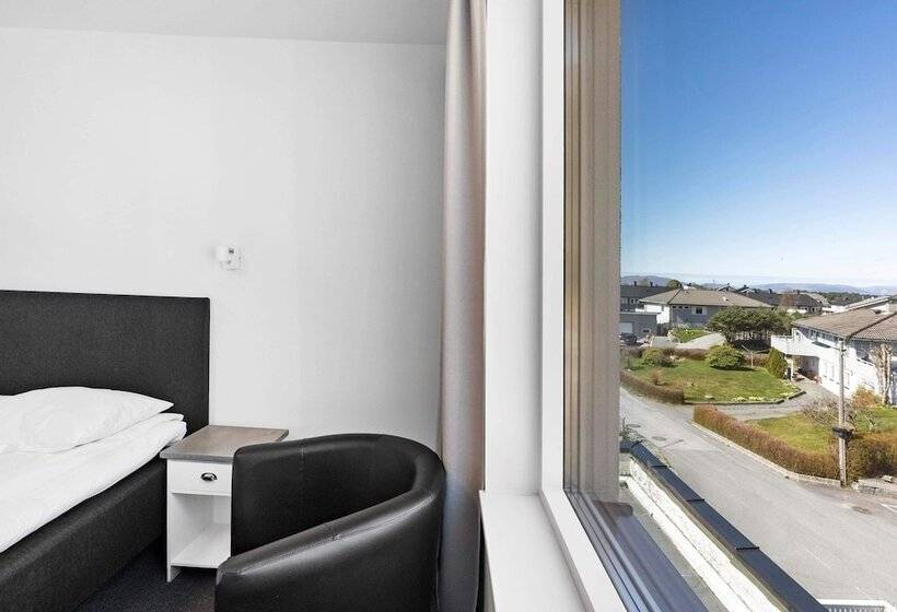 اتاق خانوادگی, Kinn Hotell Florø