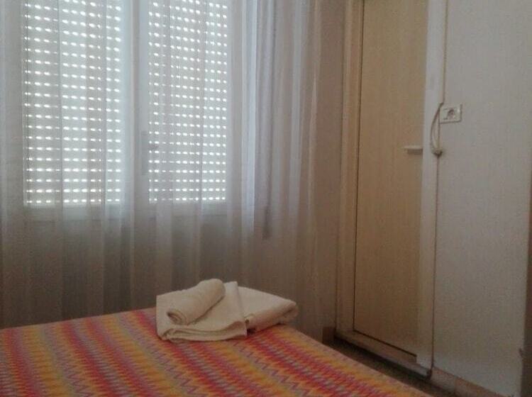 Семейный Номер, Ornella