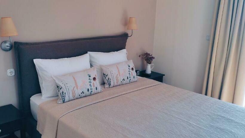 חדר סטנדרט עם מרפסת, Peli