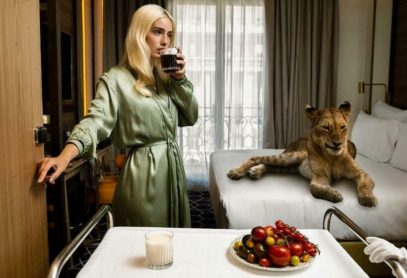 발코니 수피리어 룸, Pestana Cr7 Gran Via Madrid