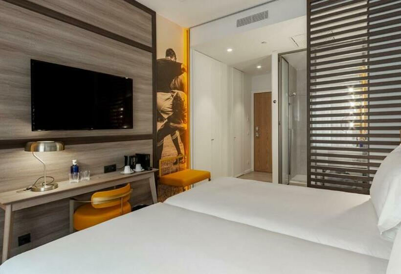 발코니 수피리어 룸, Pestana Cr7 Gran Via Madrid