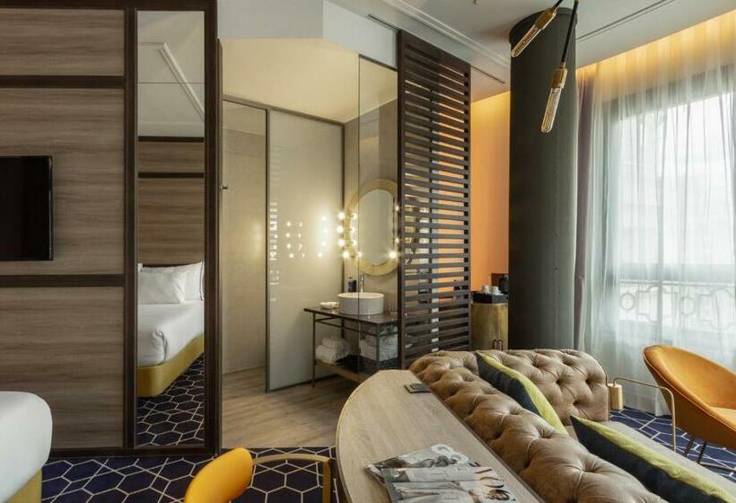 스탠다드 스튜디오, Pestana Cr7 Gran Via Madrid