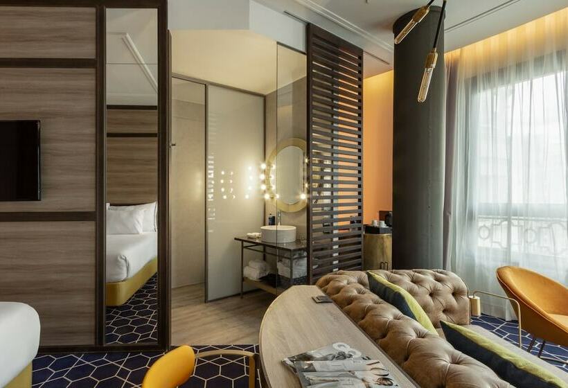 스탠다드 스튜디오, Pestana Cr7 Gran Via Madrid