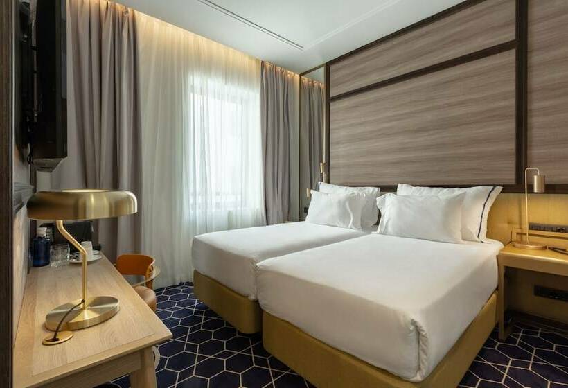 스탠다드 룸, Pestana Cr7 Gran Via Madrid