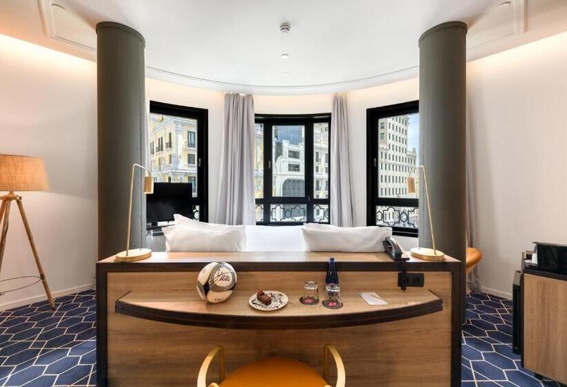 스탠다드 스튜디오, Pestana Cr7 Gran Via Madrid