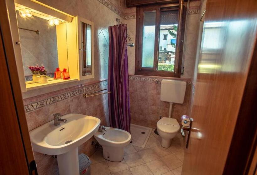 ویلای 1 خوابه, Agenzia Vear   Lido Di Volano