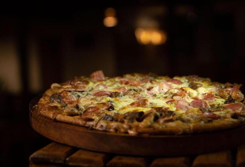 اتاق استاندارد سه نفره, Luna Nueva