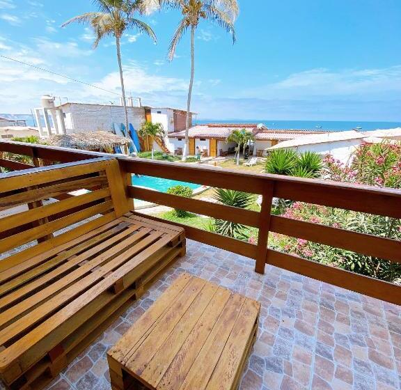 اتاق لوکس با بالکن, Luna Nueva