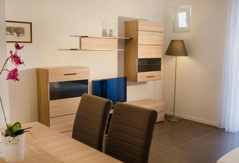 バルコニー付き１ベッドルームアパートメント, Residence Reinhild