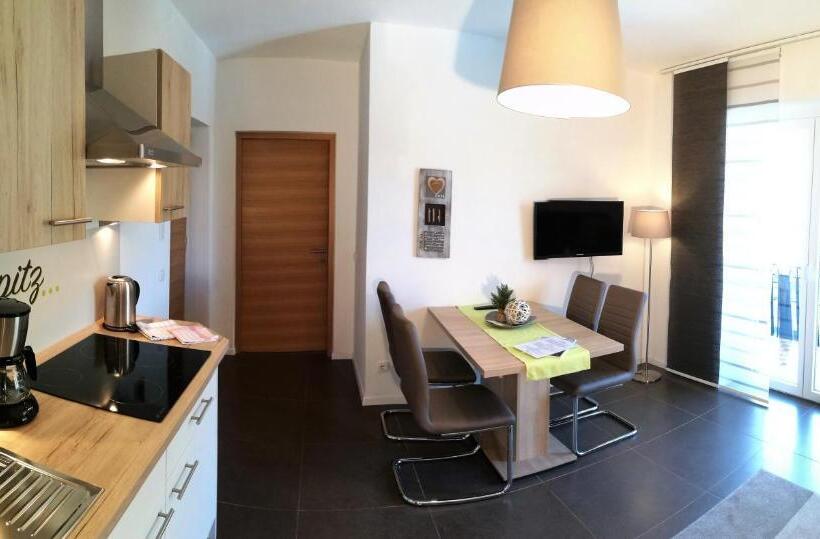 آپارتمان 2 خوابه با بالکن, Residence Reinhild