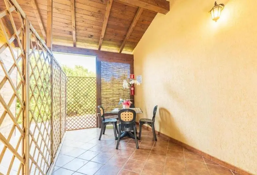 スタンダードスタジオ, Albergo Residenziale Menhirs