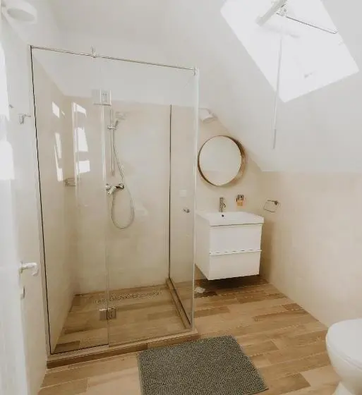 Standard Kolmen Hengen Huone, Casa Botár Vendégház