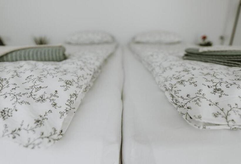 חדר קומפורט לשלושה, Casa Botár Vendégház