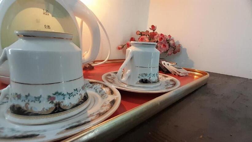 海の見えるスタンダードスタジオ, The Ocean Villa