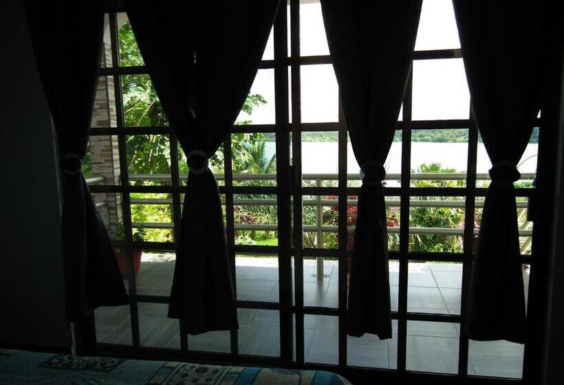 Номер Стандарт Вид на Озеро, Posada Yaxche