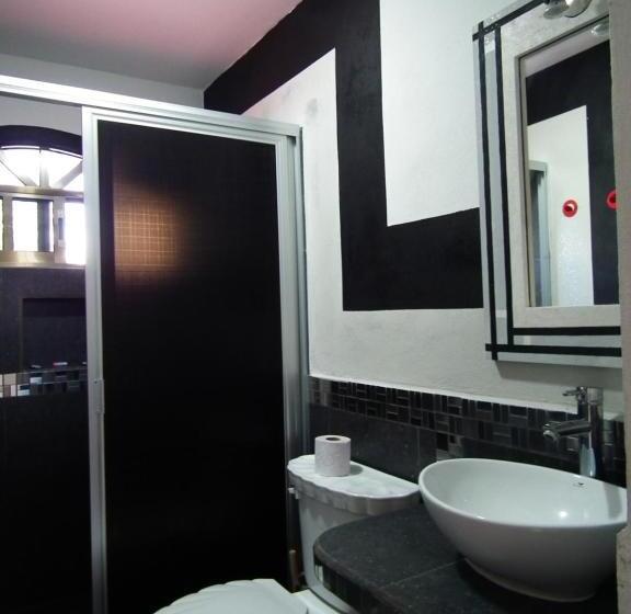 Номер Стандарт Вид на Озеро, Posada Yaxche