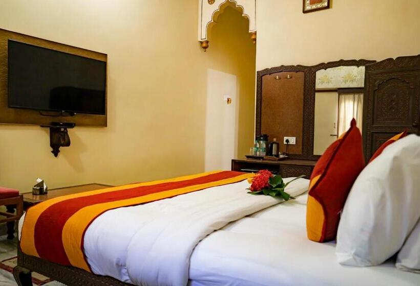 غرفة سوبيريور, Chandrawati Palace