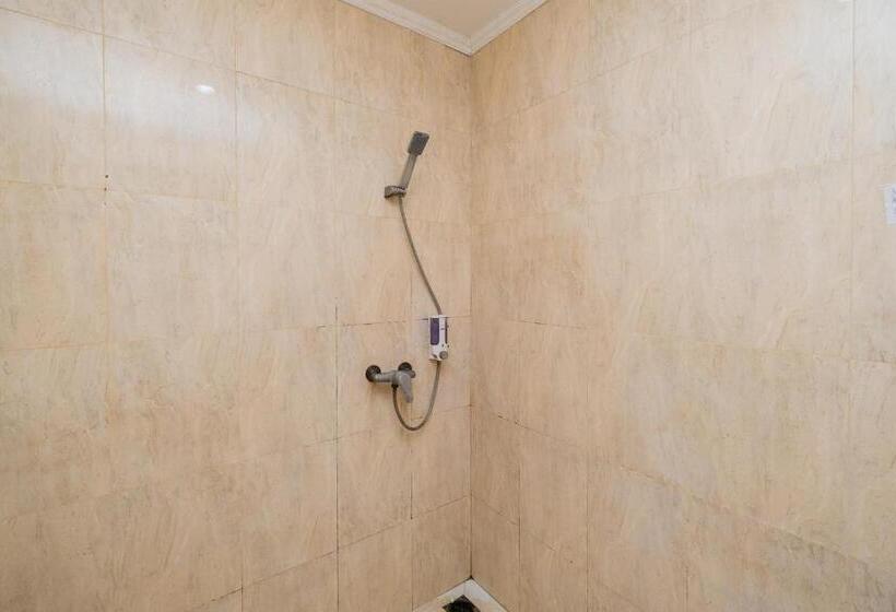 标准间, Reddoorz Near Bukit Darmo Golf