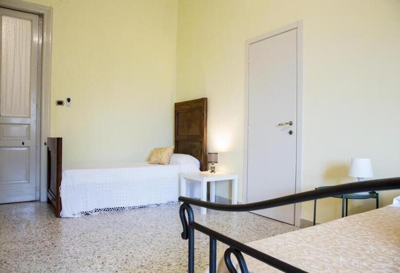 اتاق استاندارد سه نفره, Bellaqua