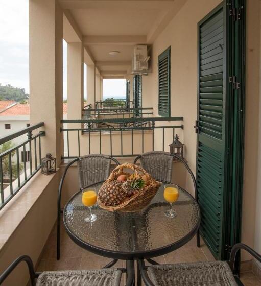 استودیو استاندارد با چشمانداز دریا, Guest House Medin