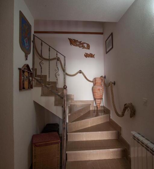 اتاق استاندارد با بالکن و چشمانداز باغ, Guest House Medin