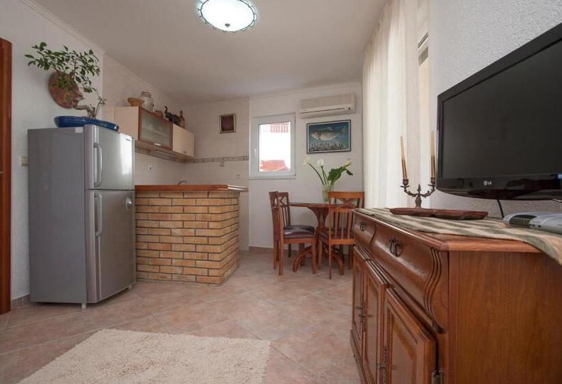 آپارتمان لوکس 1 خوابه, Guest House Medin