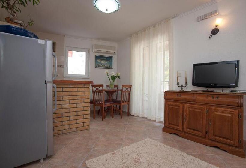 آپارتمان لوکس 1 خوابه, Guest House Medin